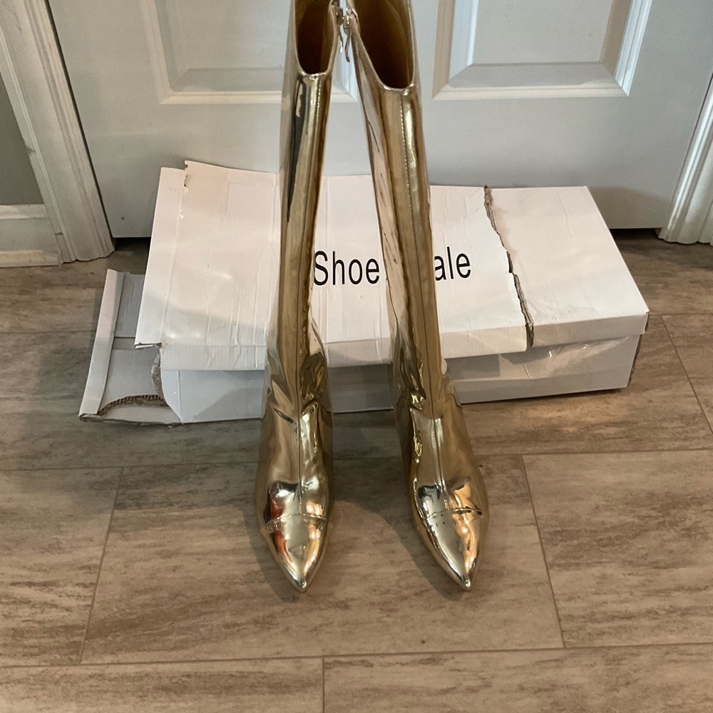 Elegant Gold Heeled Boots